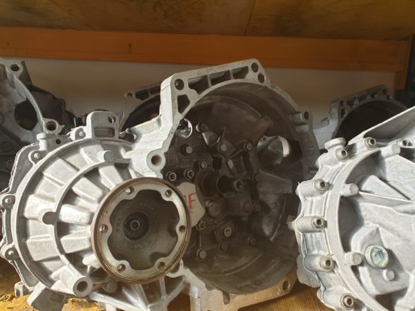 Getriebe VW Passat, 2.0 TDI, 5-Gang - KJF – Bild 2