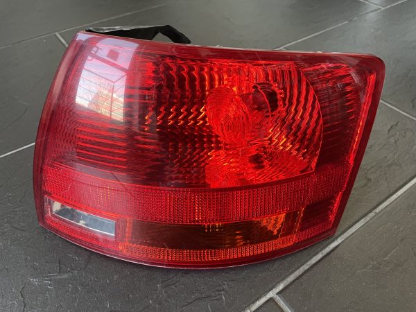 Audi A4 B7 Avant Rückleuchten Heckleuchte 8E9 945 096 E