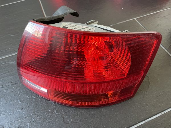 Audi A4 B7 Avant Rückleuchten Heckleuchte 8E9 945 096 E
